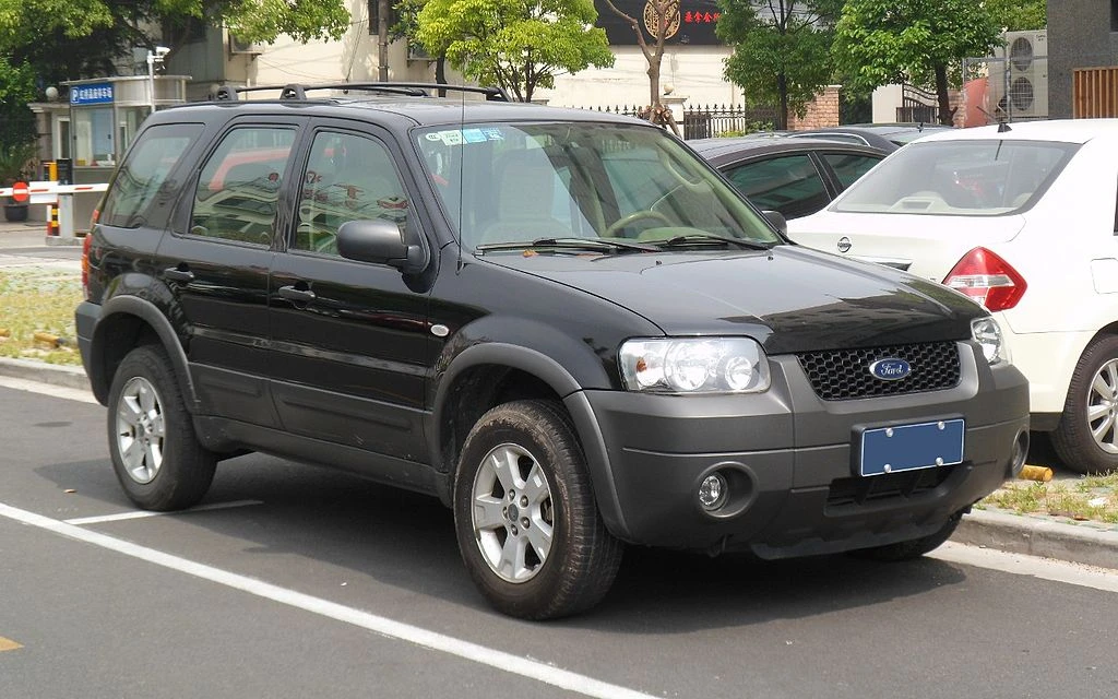 Ford Escape ZA side autodrivel