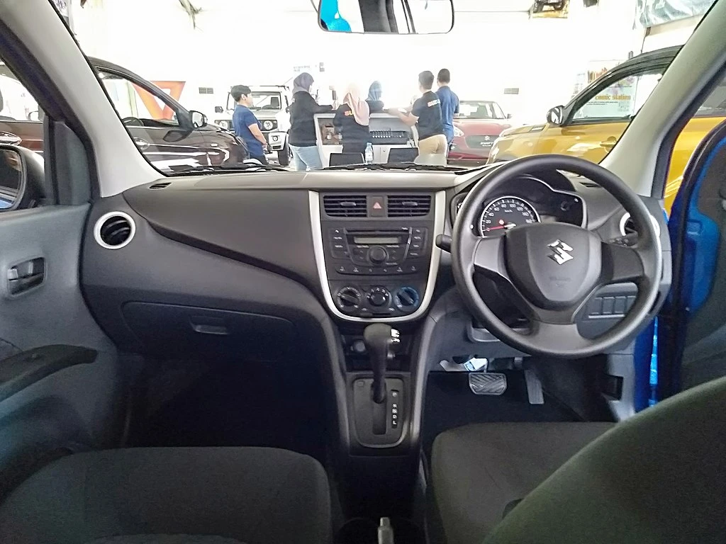 Suzuki Celerio FE interior autodrivel