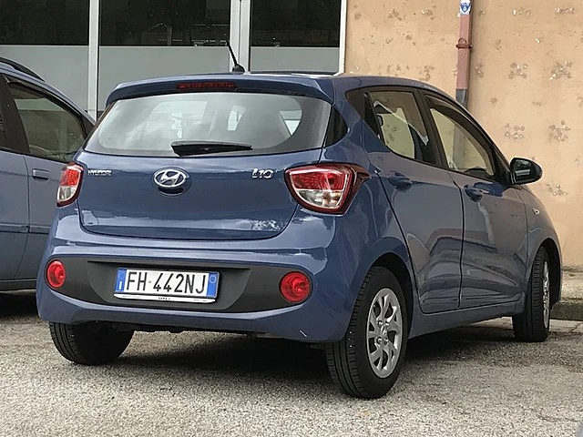 Hyundai i10 IA rear autodrivel