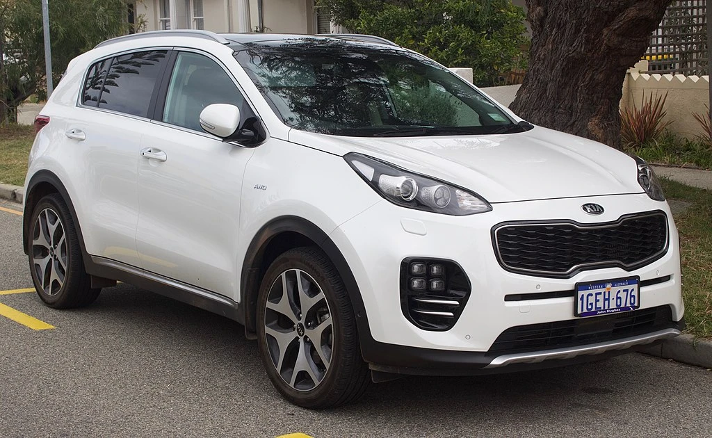 Kia Sportage QL front side Autodrivel