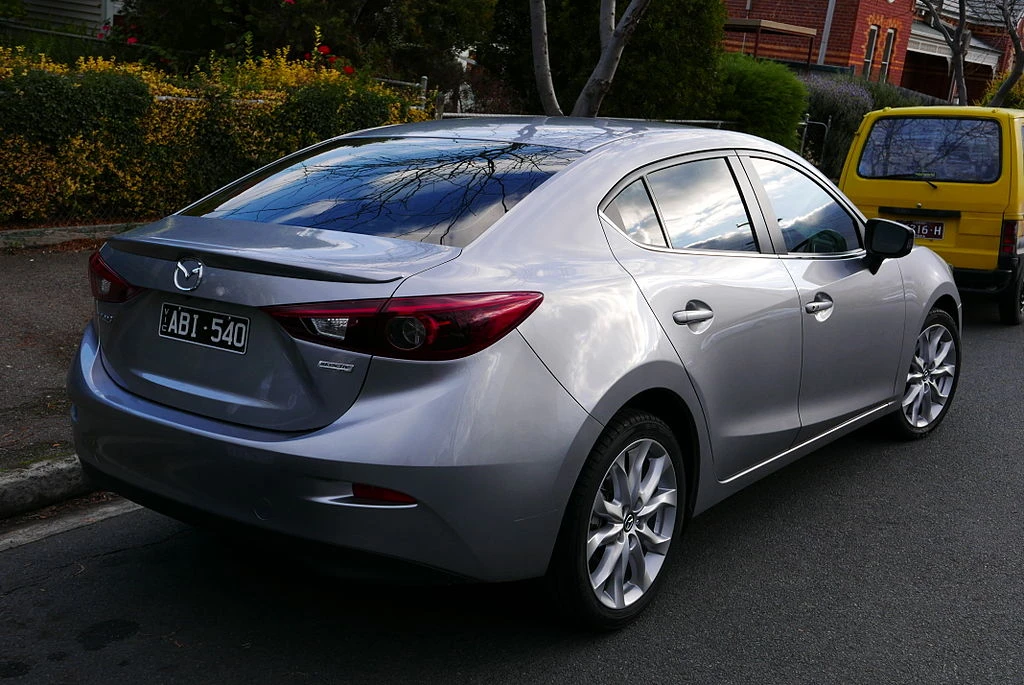 Mazda 3 BM rear sedan autodrivel