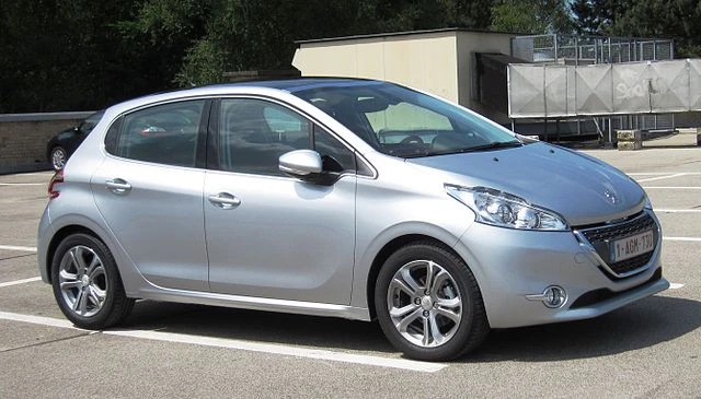 Review : Peugeot 208 A9 ( 2012 – 2019 )