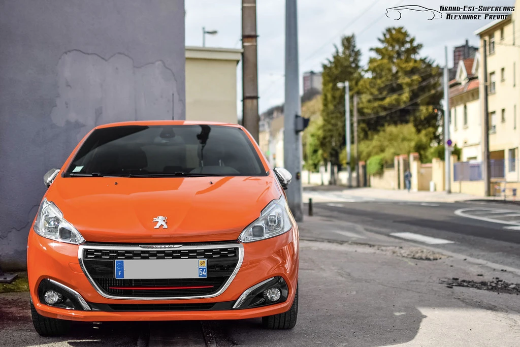 Peugeot 208 A9 front autodrivel