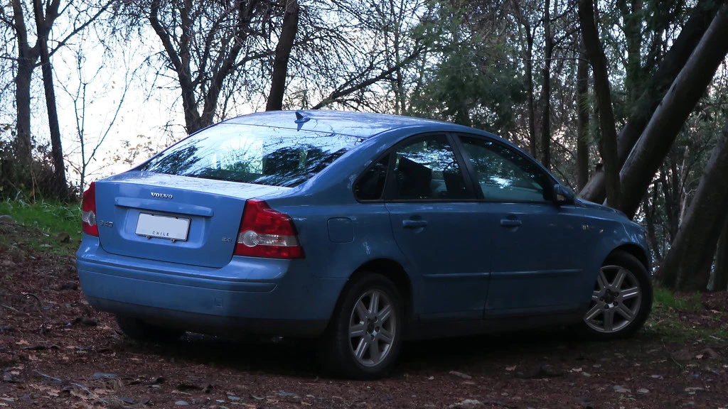 Volvo S40 II rear autodrivel