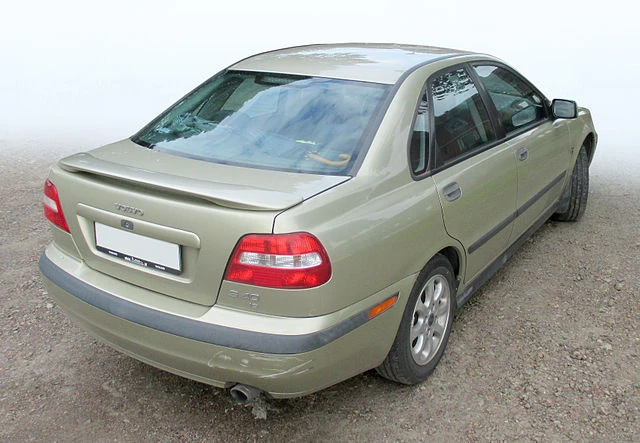 Volvo S40 I rear autodrivel