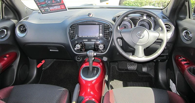 Nissan Juke F15 interior autodrivel