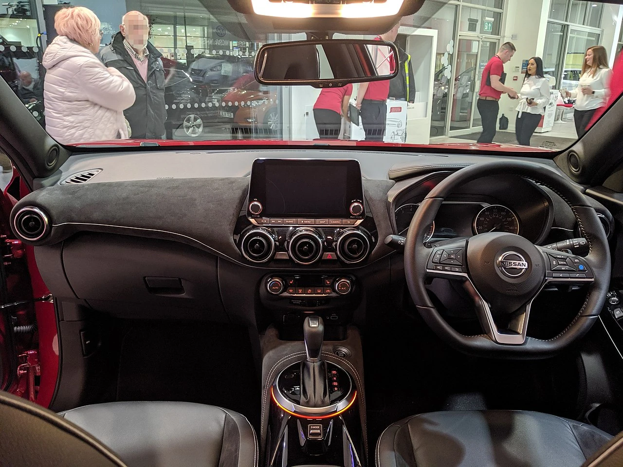 Nissan Juke F16 interior autodrivel