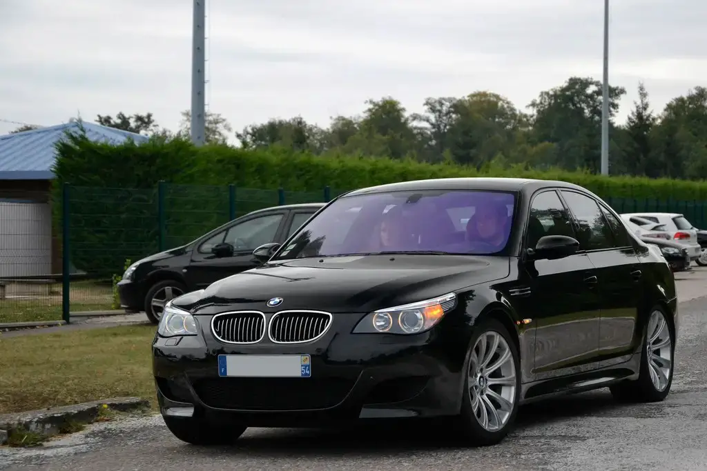 BMW 5 Series E60 front almostcarreviews