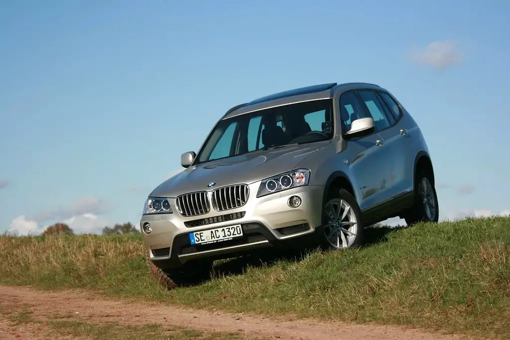 BMW-X3-F25-front-autodrivel