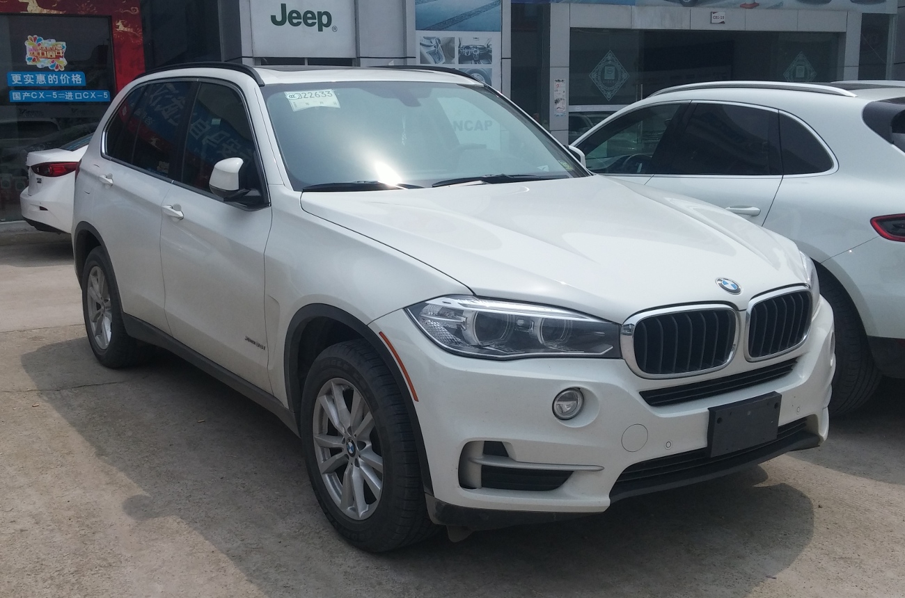 BMW X5 F15 front almostcarreviews