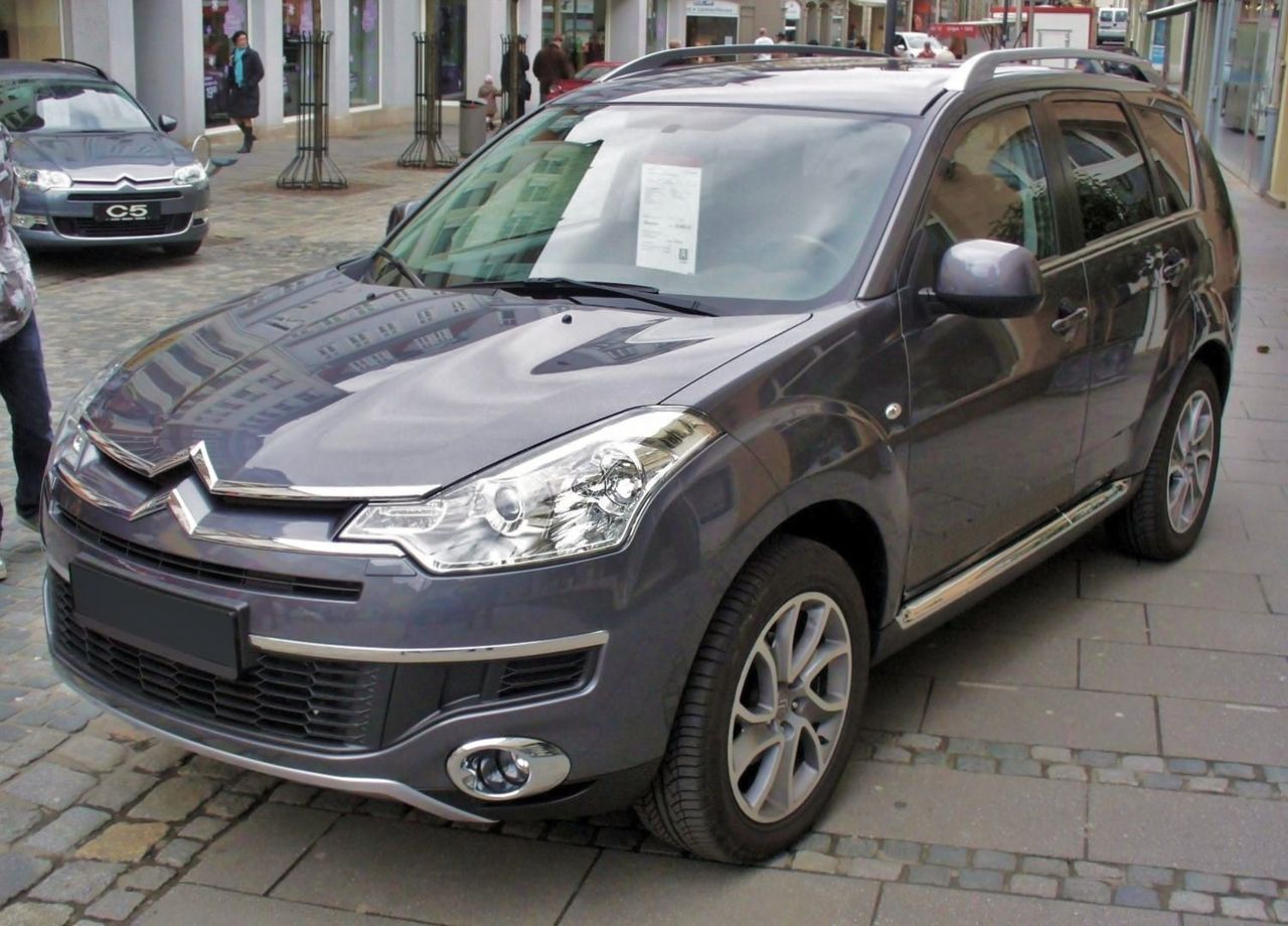 Review: Citroen C-Crosser (2007 – 2012)