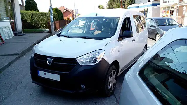 Dacia Dokker I front autodrivel