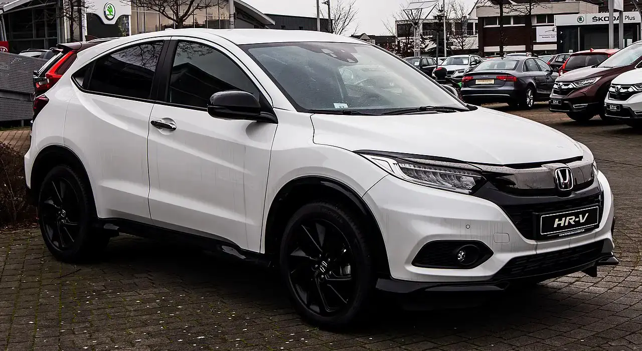 Honda HR-V RU front side almostcarreviews