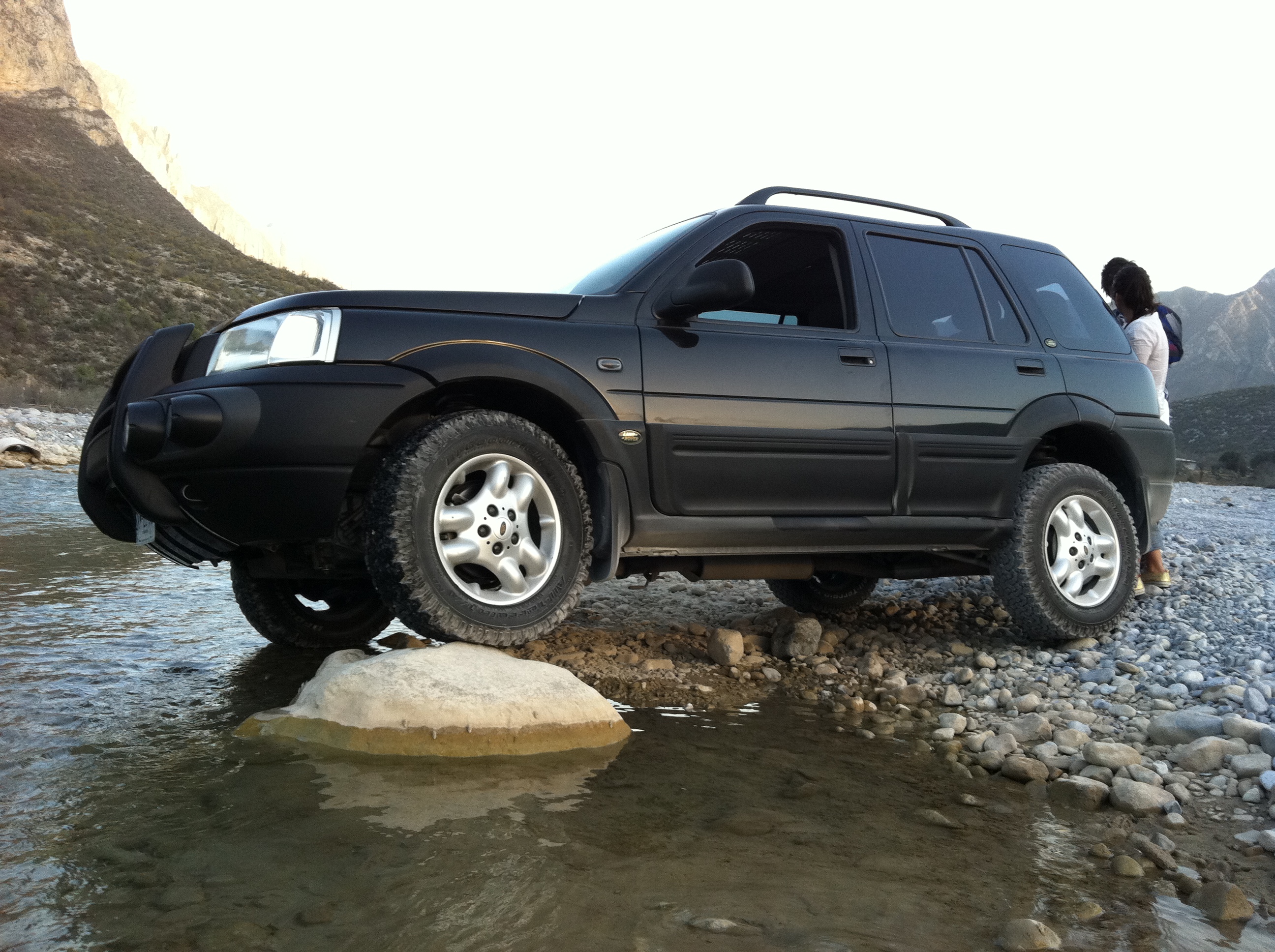 Land Rover Freelander L314 offroad almostcarreviews