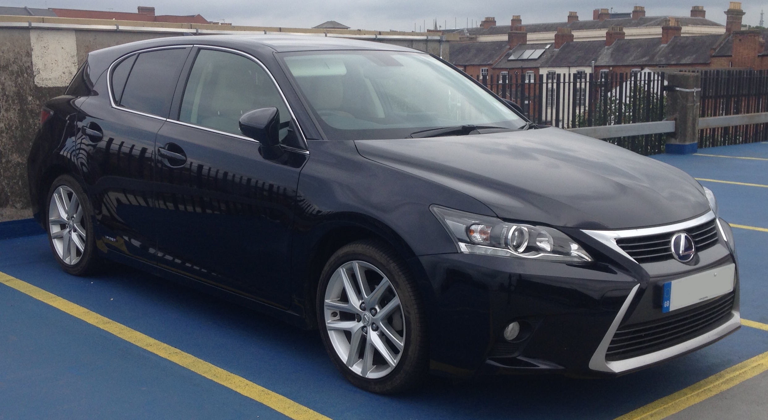 Review: Lexus CT 200h (2011 – 2022)