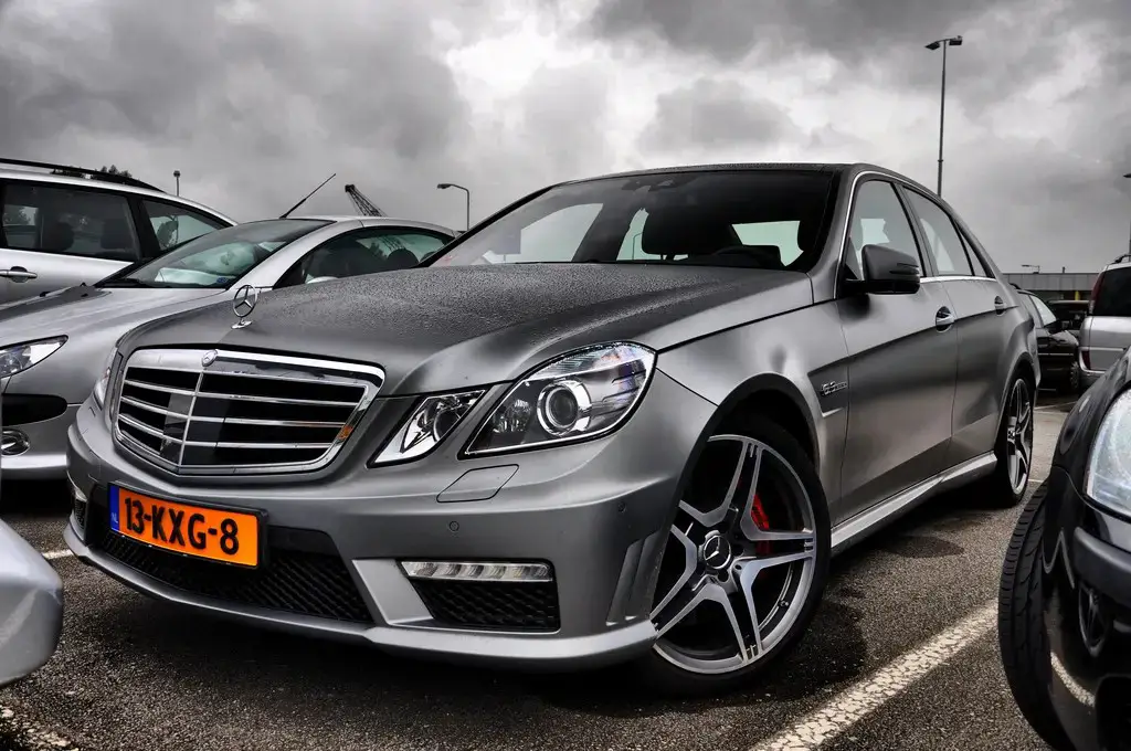 Mercedes E Class W212 art autodrivel