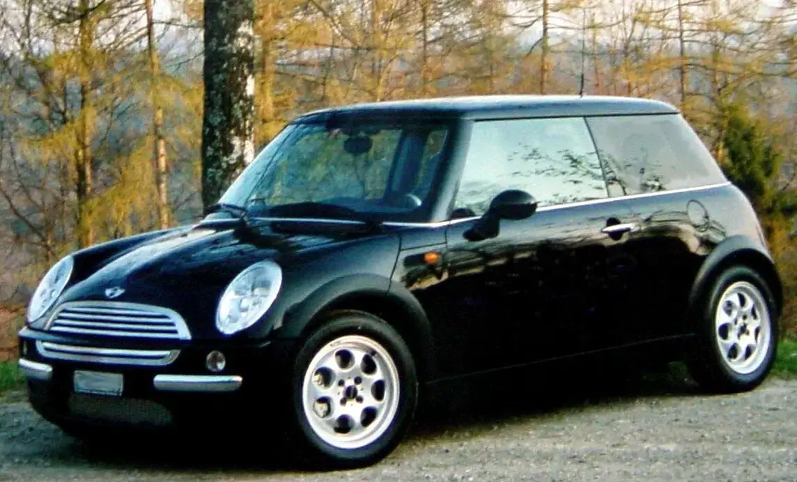 Mini Cooper R53 three quarter almostcarreviews