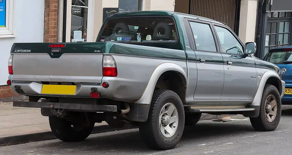 Mitsubishi L200 K50 rear almostcarreviews