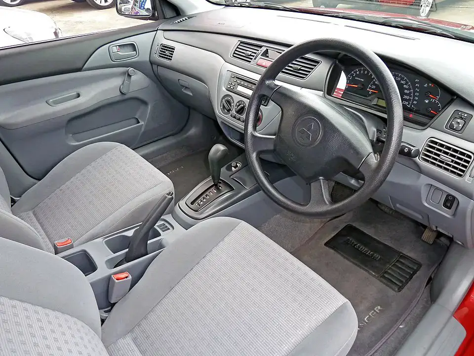 Mitsubishi Lancer VIII interior almostcarreviews