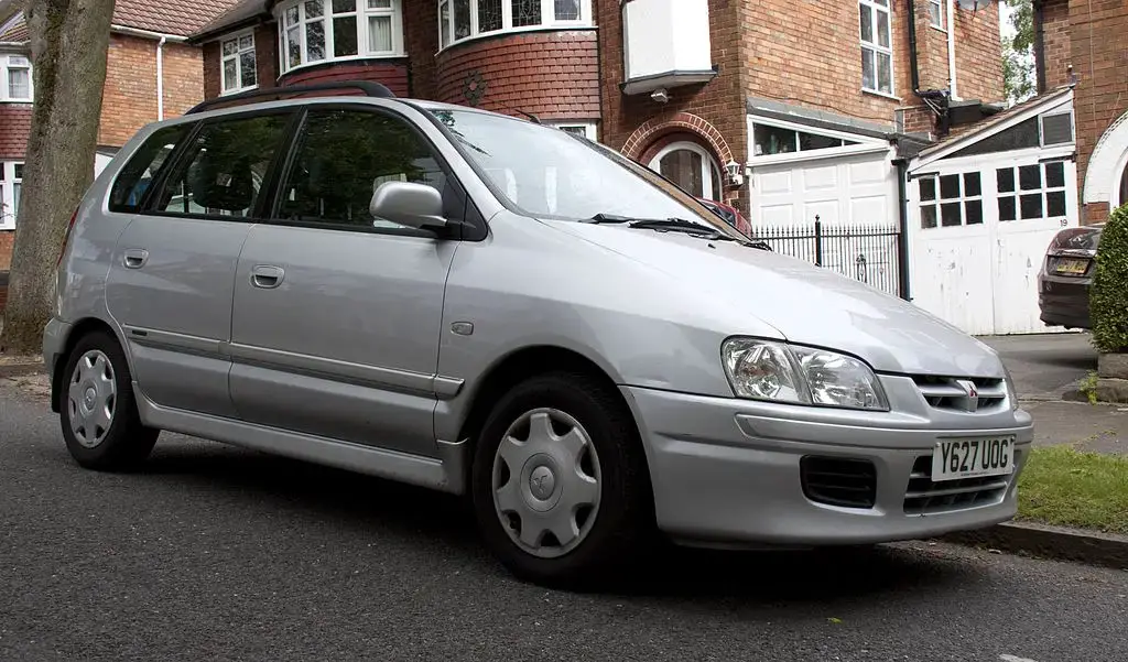 Review: Mitsubishi Space Star I (1998 – 2005)