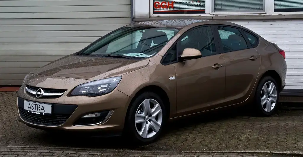 Opel Astra J saloon almostcarreviews