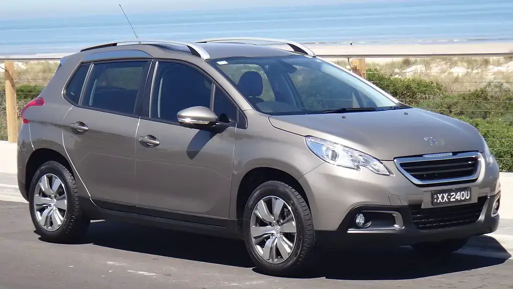 Peugeot 2008 A94 side almostcarreviews