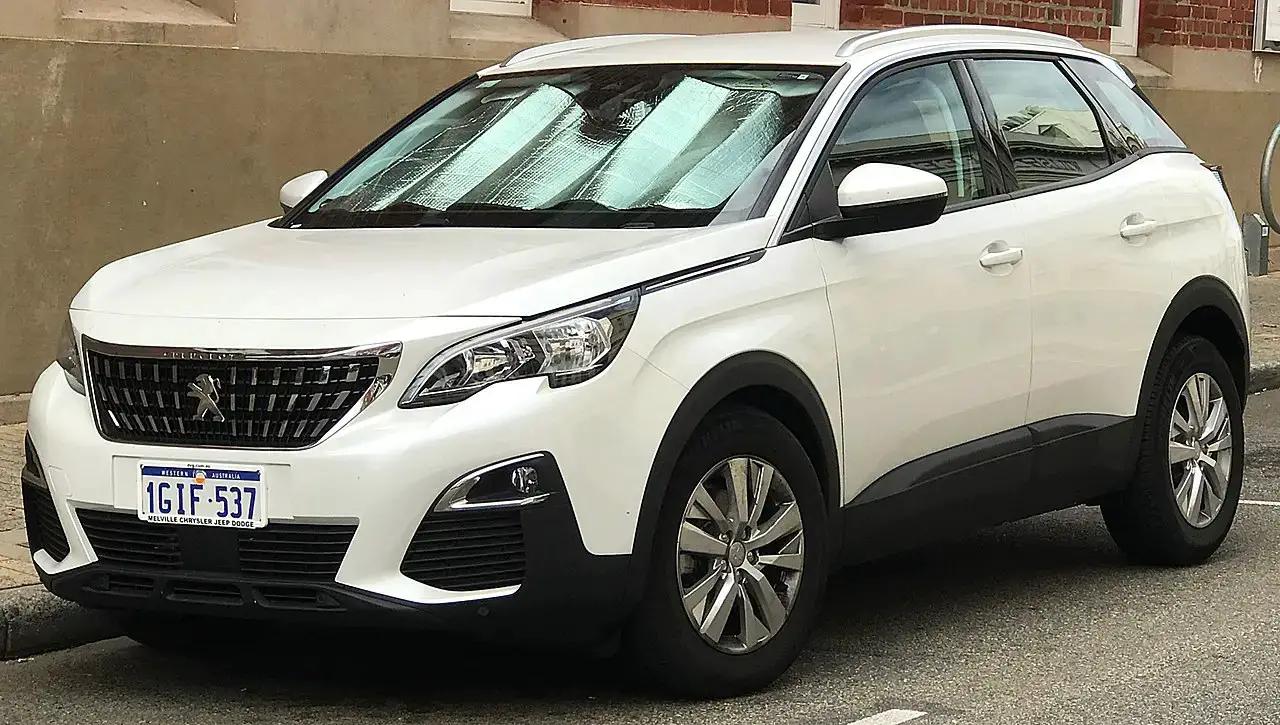 Peugeot 3008 P84 front almostcarreviews