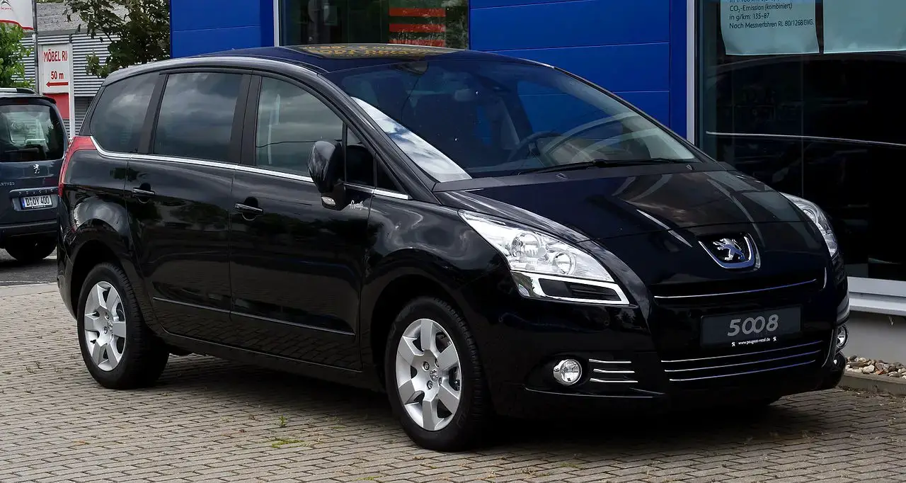 Review: Peugeot 5008 T8 (2010 – 2016)