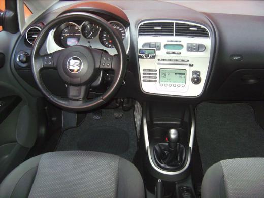 Seat Altea interior almostcarreviews