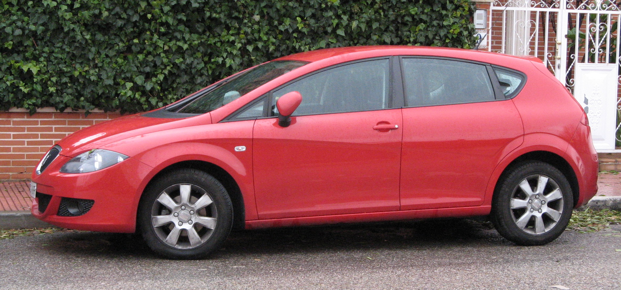 Seat Leon 1P almostcarreviews