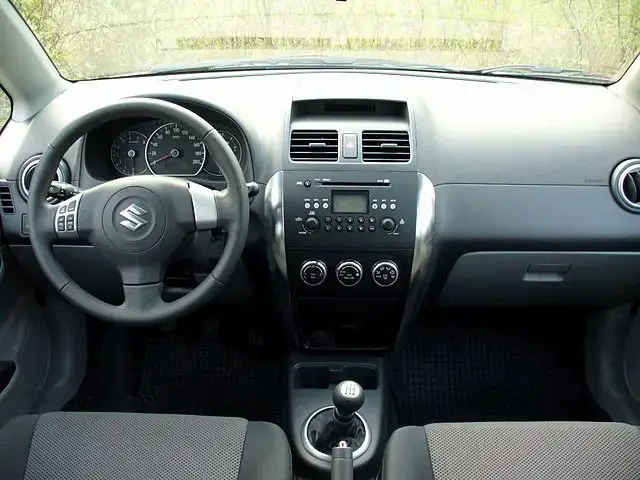 Suzuki SX4 GY interior almostcarreviews