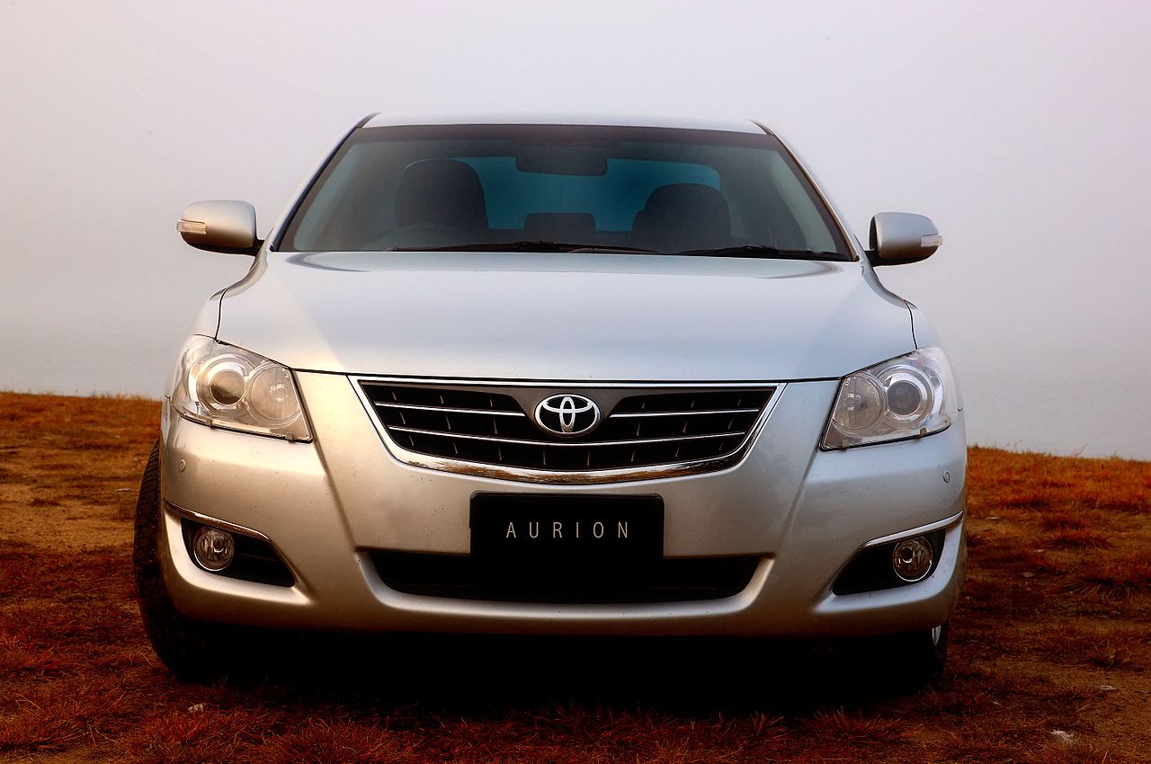 Toyota Aurion XV40 front almostcarreviews