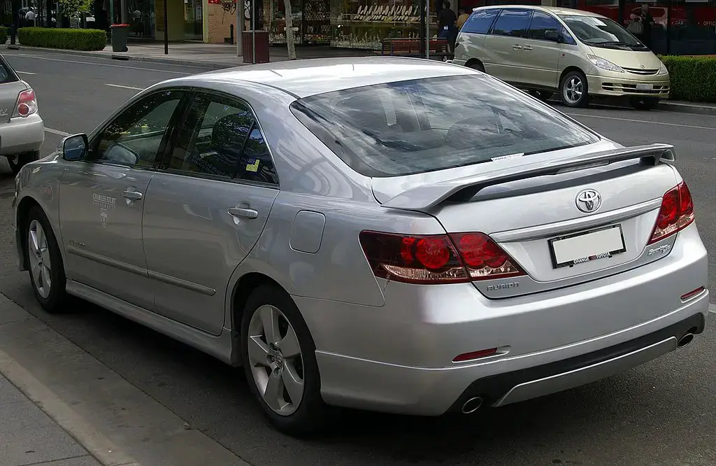 Toyota Aurion XV40 rear almostcarreviews