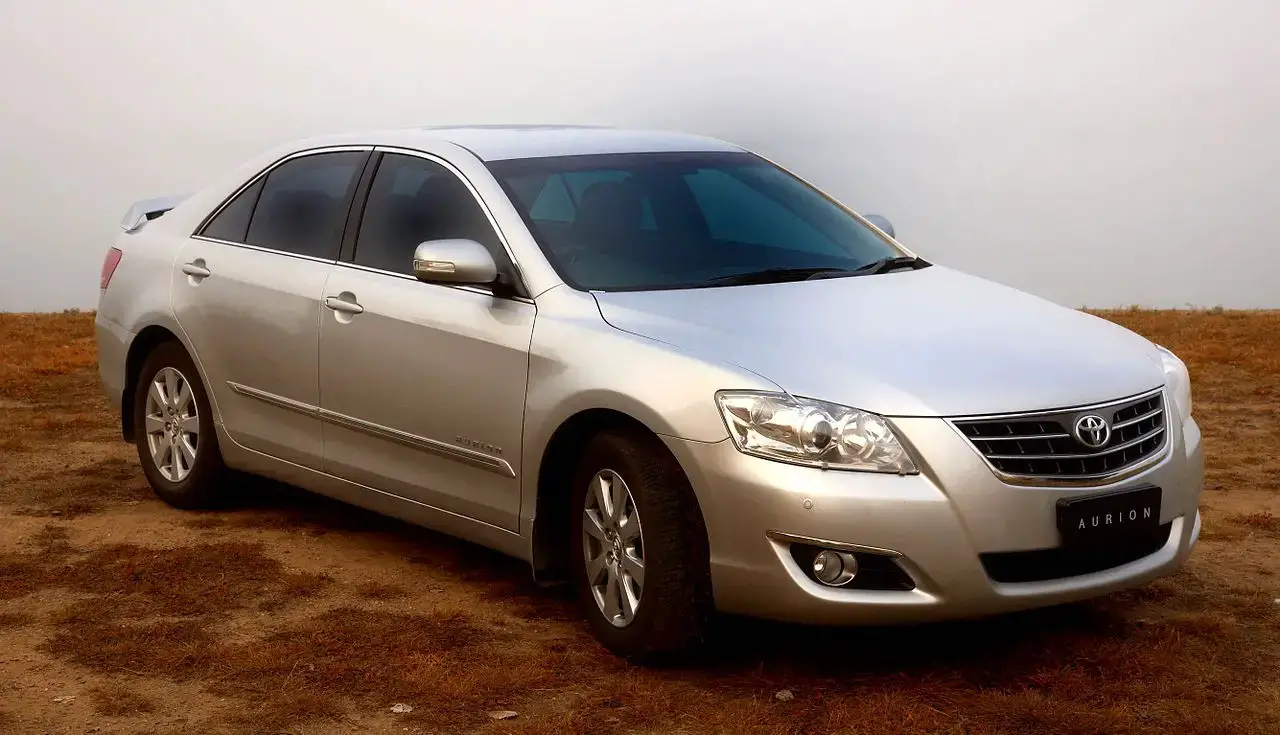 Toyota Aurion XV40 side almostcarreviews