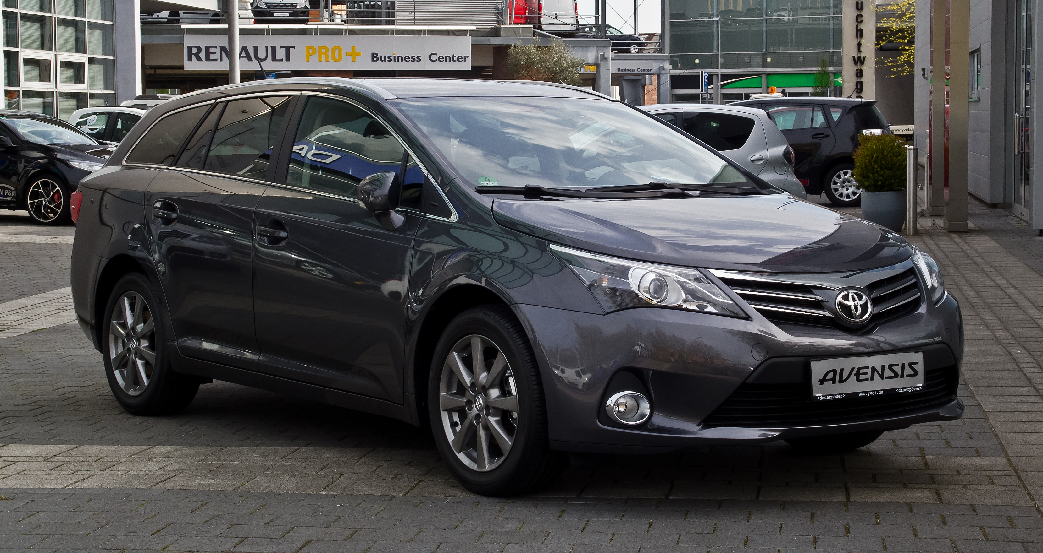 Review : Toyota Avensis T270 ( 2009 – 2015 )