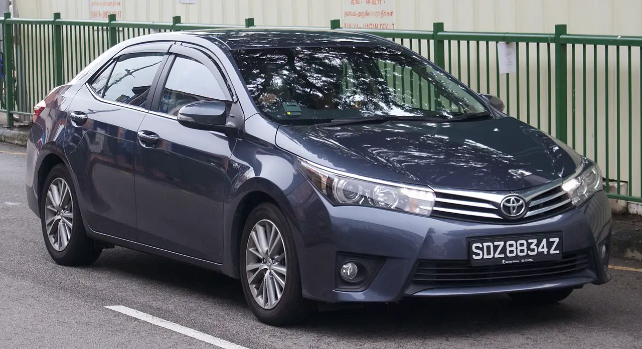 Review: Toyota Corolla E170 ( 2013 &#8211; 2019 )