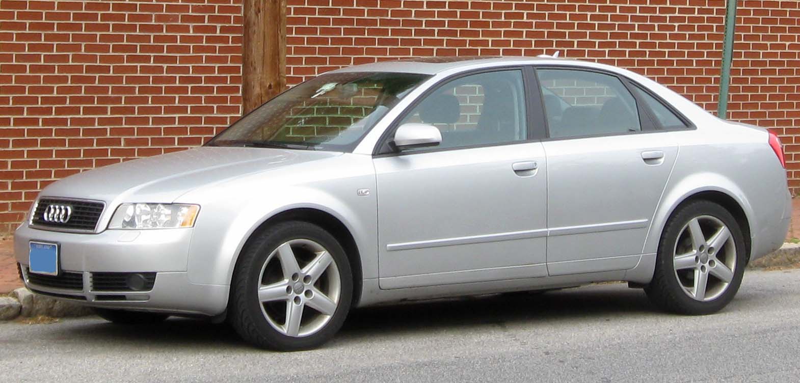 Review : Audi A4 B6 ( 2000 &#8211; 2006 )