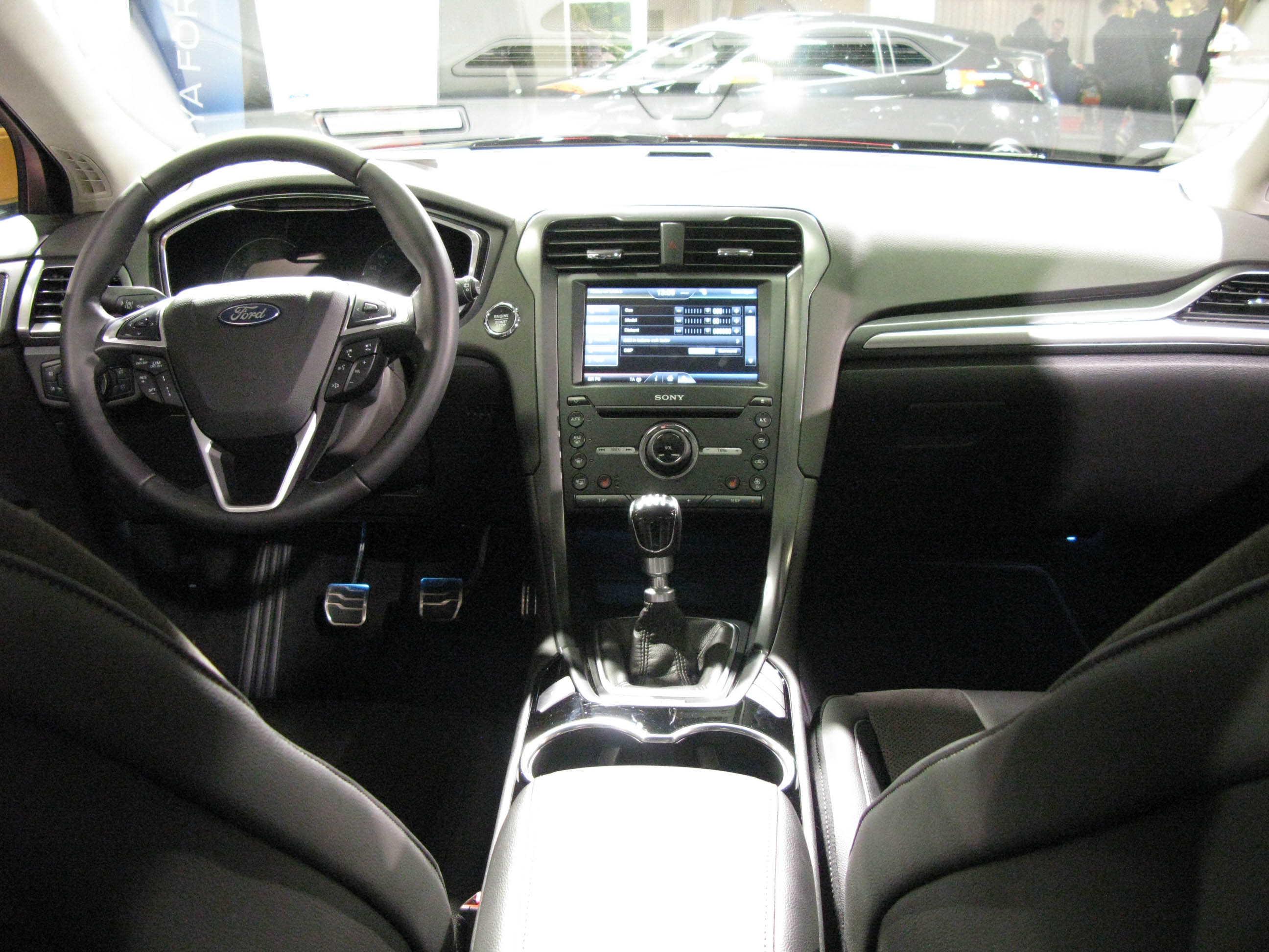 Ford Mondeo V interior autodrivel