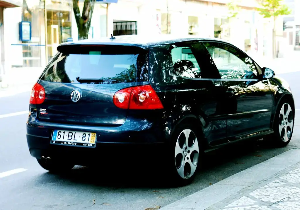 vw golf v coupe almostcarreviews